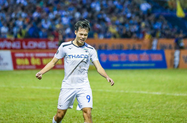 HAGL từ chối cho TP.HCM mượn Văn Toàn, Triệu Việt Hưng