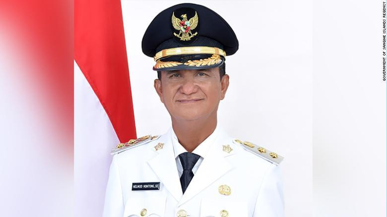 Ông Helmuh Hontong (58 tuổi) qua đời ngày 9/6. Cái chết của ông đang được điều tra. Ảnh: CNN