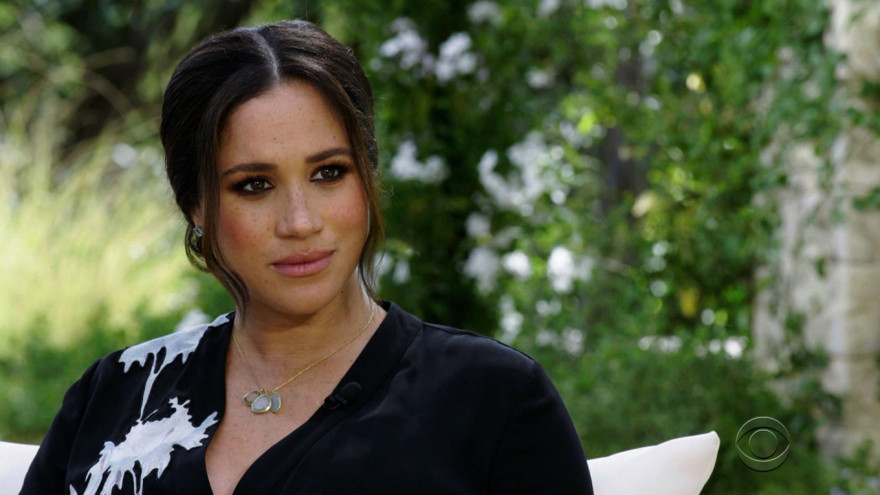 Meghan Markle trong cuộc phỏng vấn với Oprah Winfrey. Ảnh: CNN