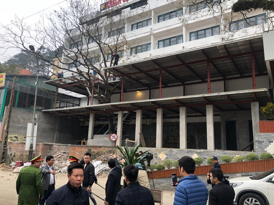 Cưỡng chế công trình vi phạm thuộc Khách sạn Ngôi sao