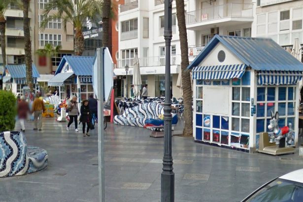 Quảng trường nơi cặp đôi "hành sự".