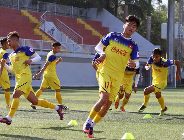 U22 Việt Nam loại trung vệ HAGL trước thềm giải Đông Nam Á