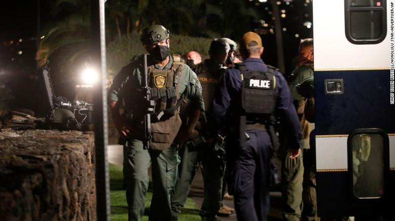 Lực lượng an ninh tại hiện trường. Ảnh: AP