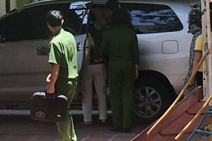 Hình ảnh công an xuất hiện tại Trường mầm non Hoa Hồng.