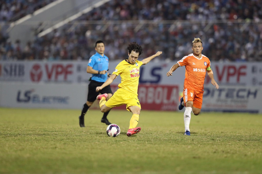 Văn Toàn xuất sắc nhất tháng 4