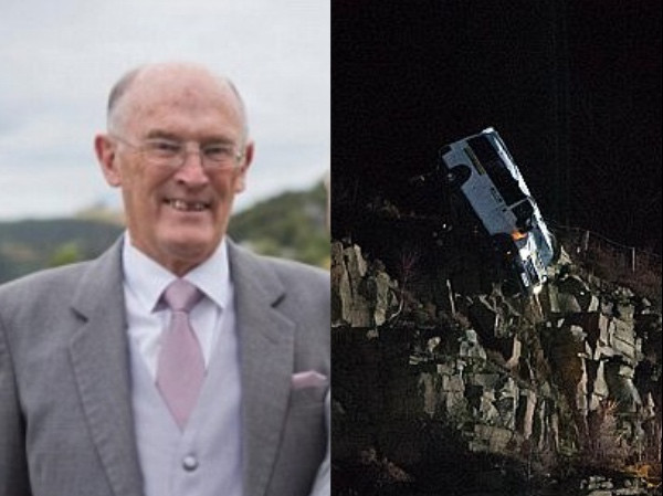 Cụ ông Trevor Murfitt và cảnh phim chết chóc.