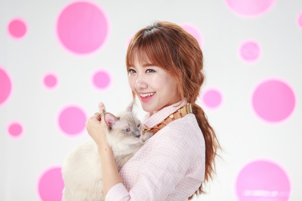 [RADIO] Câu chuyện showbiz: Hari Won ngây thơ hay 'giả tạo'?