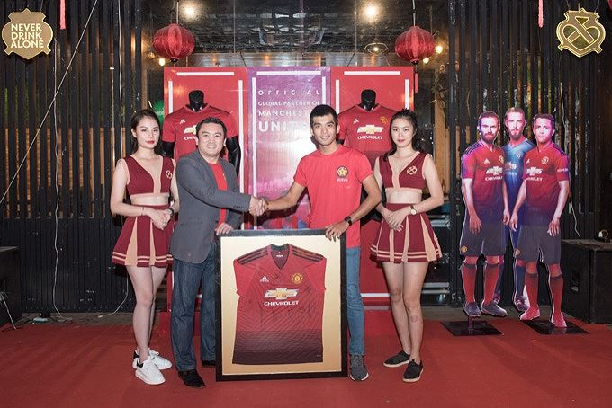 Sao M.U tới Việt Nam giao lưu cùng cổ động viên