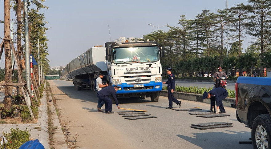 Phạt 73 triệu đồng xe siêu trường 'lọt' qua 3 tỉnh, thành