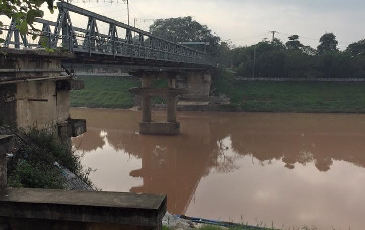 Nơi anh B nhảy cầu tự vẫn. Ảnh: Duy Chiến 