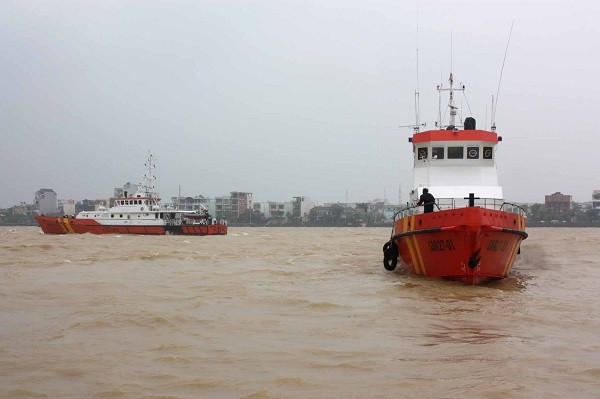 Tàu SAR luôn sẵn sàng cứu nạn ngư dân trên biển (Ảnh minh họa – Nam Cường) 