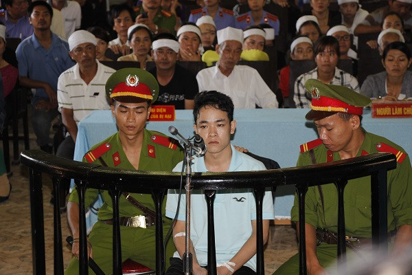 Bị cáo Hồ Chí Bảo tại tòa.