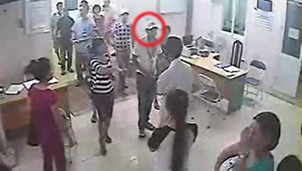 Công an truy tìm đối tượng đánh bác sĩ vỡ xương mặt