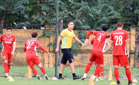 Tuyển Việt Nam chia tay HLV thể lực người Brazil