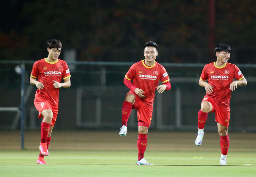 Báo Indonesia cho rằng Quang Hải (giữa) là cầu thủ nguy hiểm nhất của Việt Nam. Ảnh: Hữu Phạm (từ UAE)