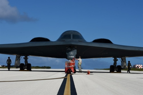 Máy bay ném bom B-2 Spirit tại đảo Guam. Ảnh: Không quân Thái Bình Dương của Mỹ