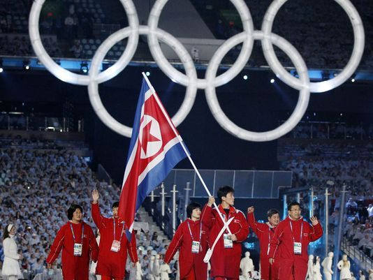 Các vận động viên Triều Tiên diễu hành tại Thế vận hội 2010 ở Canada. Ảnh: AP