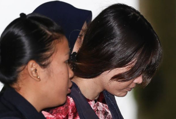 Đoàn Thị Hương xuất hiện tại tòa Tối cao Shah Alam (Kuala Lumpur, Malaysia) hôm nay, 22/1. Ảnh: AP