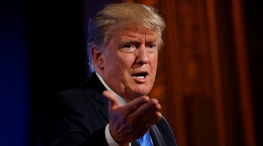 Tổng thống Mỹ Donald Trump tỏ ra bức xúc khi phải ký dự luật trừng phạt Nga trong tình thế "cực chẳng đã". Ảnh: Reuters