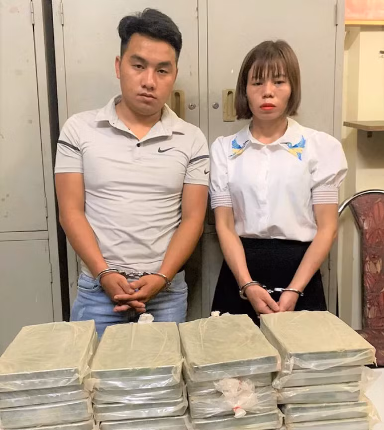 Đôi nam nữ cùng số ma túy bị công an bắt giữ
