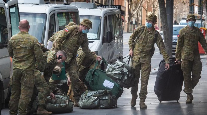 Binh sĩ được điều đến Melbourne (thủ phủ bang Victoria). Ảnh: Herald Sun