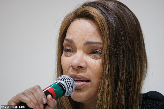 Nữ nghị sĩ Souza. 