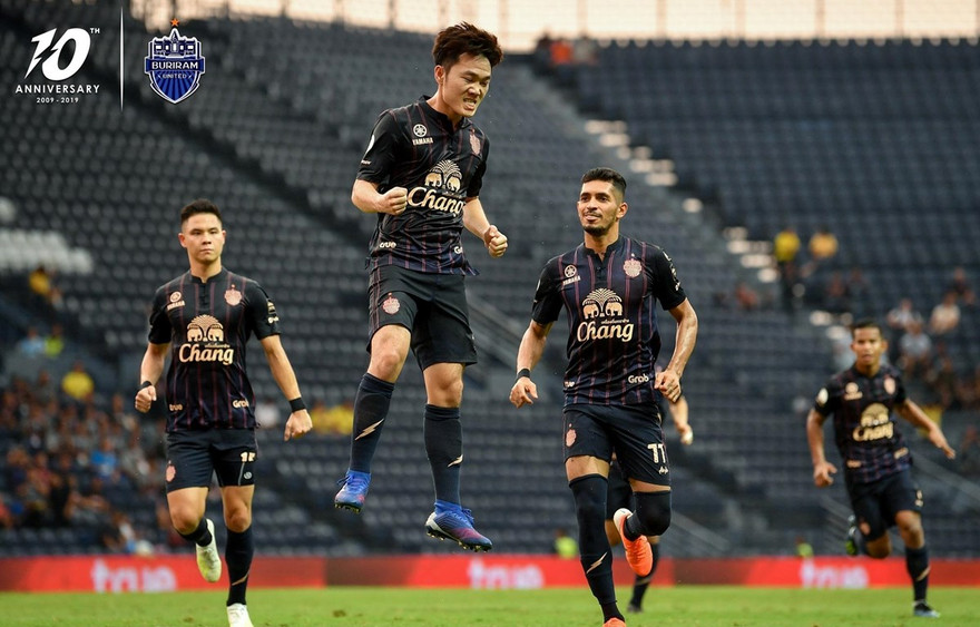 Xuân Trường nhận giải thưởng đầu tiên ở Thai League