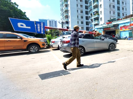 Bãi xe Đỗ Hữu Tín bị triệt xoá. Ảnh: N.B