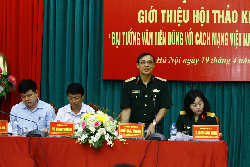 Quang cảnh buổi họp báo