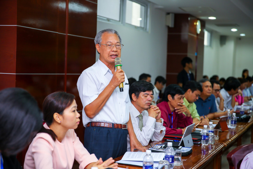 Các đại biểu góp ý tại hội nghị