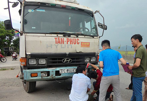 Xe tải gây tai nạn. Ảnh: Trần Hưng