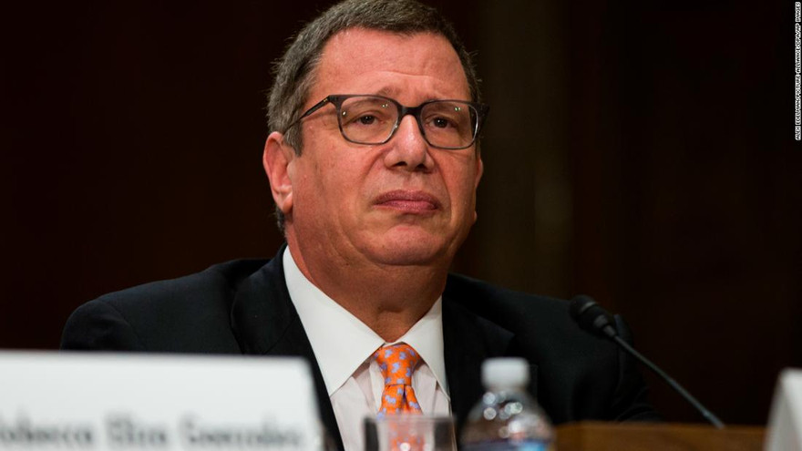 Thứ trưởng Ngoại giao Mỹ Steve Goldstein. Ảnh: CNN