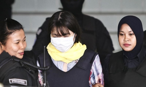 Nghi phạm Đoàn Thị Hương xuất hiện tại toà hôm qua, 14/3. Ảnh: AP