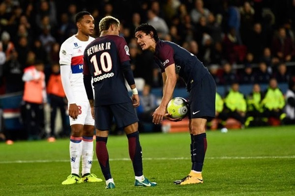 Neymar, Cavani bị đồn tranh đá phạt đền vì 1,2 triệu USD