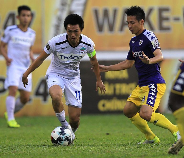 Đua trụ hạng, HAGL nhận tin không vui