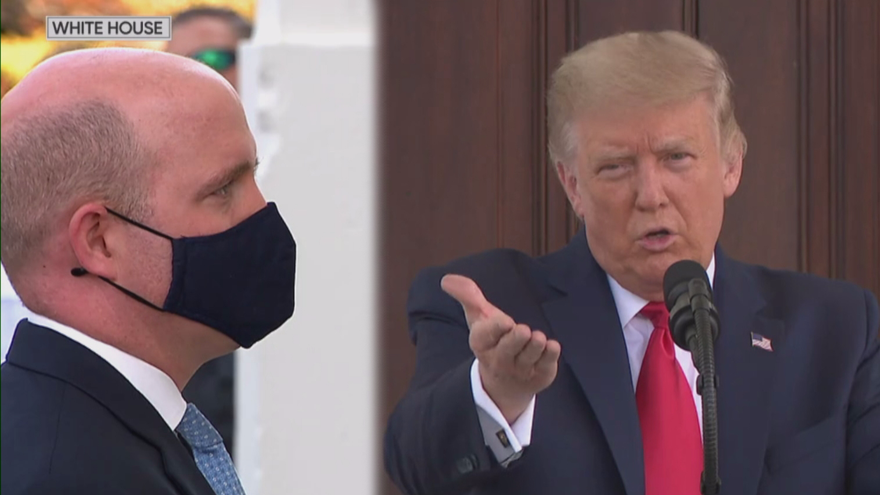 Tổng thống Trump yêu cầu Jeff Mason cởi khẩu trang, nhưng phóng viên này không đồng ý. Ảnh: CNN