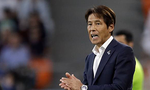 HLV Akira Nishino phủ nhận ký hợp đồng với Liên đoàn bóng đá Thái Lan (FAT)