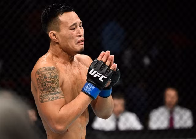 Võ sĩ gốc Lào giành chiến thắng lịch sử tại UFC