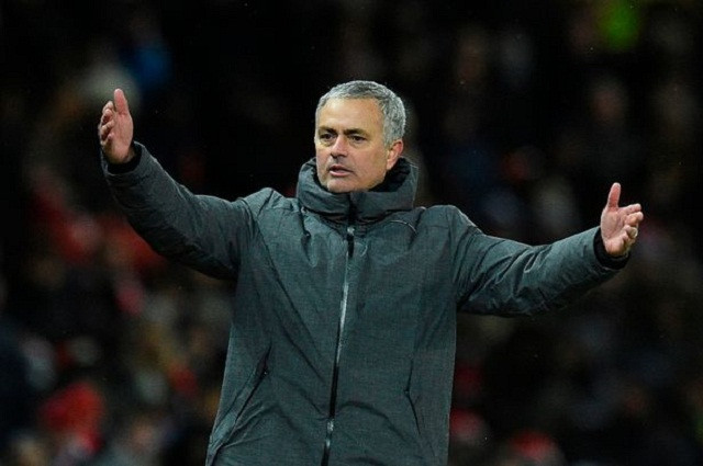 HLV Mourinho đổ lỗi cho trọng tài sau thất bại