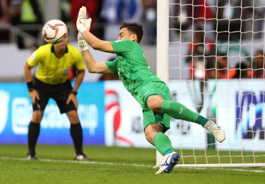 Văn Lâm tự tin đấu với thủ môn số 1 Thái Lan 