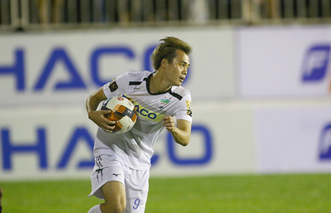 Văn Toàn đang có màn trình diễn chói sáng ở V-League