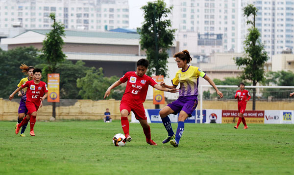 Mưa bàn thắng ngày khai màn giải bóng đá nữ Cúp Quốc gia