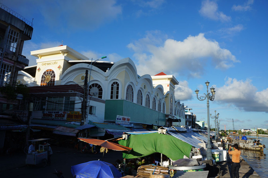 Chợ trung tâm Bạc Liêu do Cty Minh Thắng đầu tư gần 200 tỷ đồng, còn bỏ trống 70% diện tích