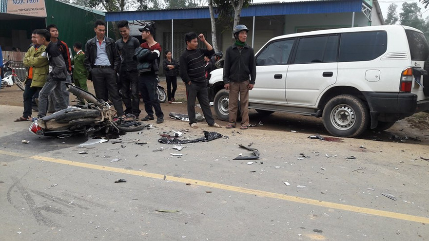 Hiện trường vụ tai nạn nghiêm trọng khiến 3 thanh niên tử vong. 