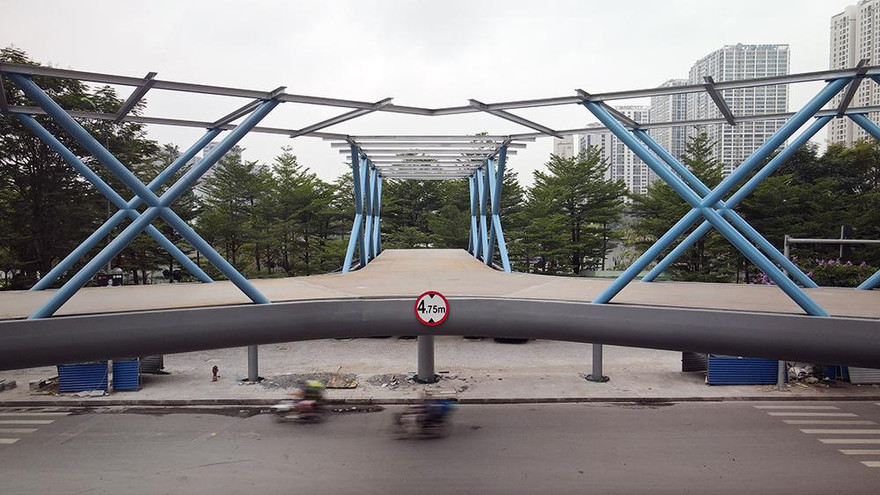 Hà Nội sắp hoàn thành cầu vượt bộ hành chữ Y siêu đẹp dành cho người đi bộ