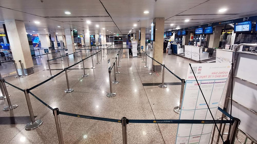 Sân bay Nội Bài, Tân Sơn Nhất vắng tanh sau khi TPHCM thực hiện giãn cách xã hội