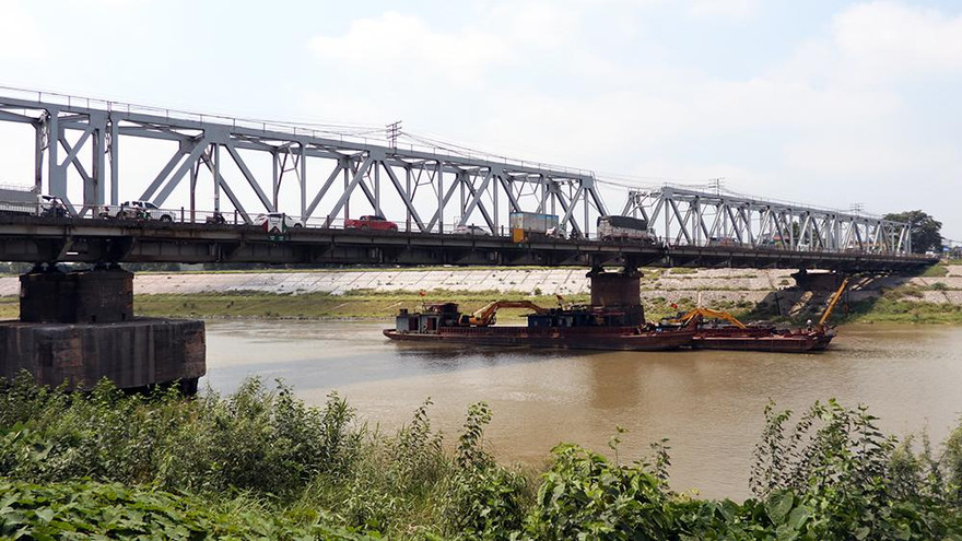 Bắt đầu 15 ngày sửa chữa trụ cầu Đuống