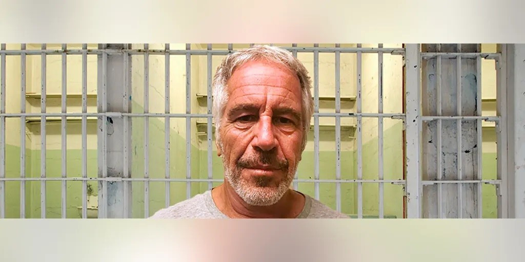 'Cơn lốc' toàn cầu từ hồ sơ Epstein