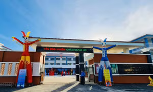 Bị phụ huynh phản ánh, nhiều trường học dừng hợp đồng với đơn vị cung cấp suất ăn