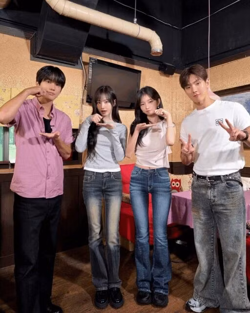 rei-liz-jungwoo-shownu-512x640.jpg